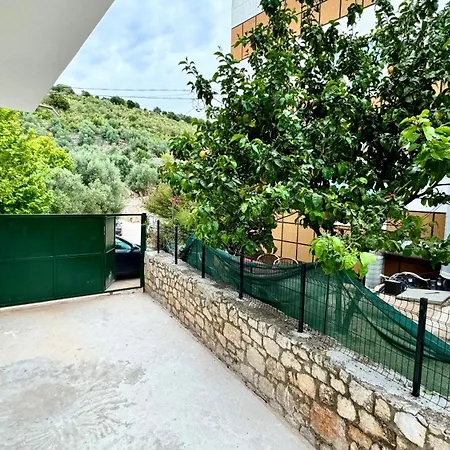 Lindos Comfy 公寓 Sarandë