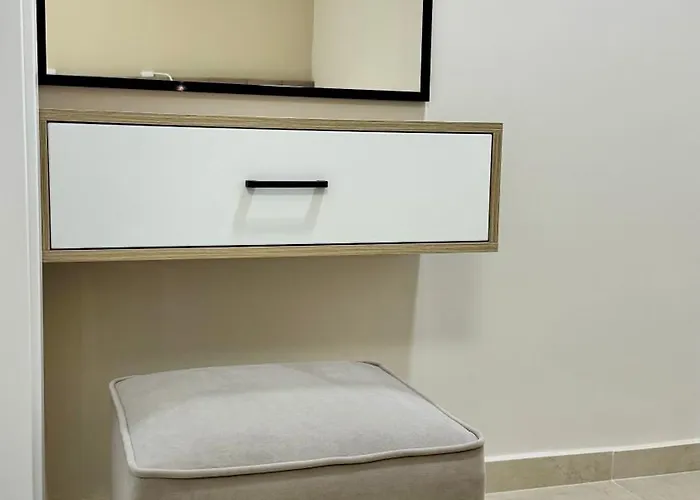 Lindos Comfy Sarandë