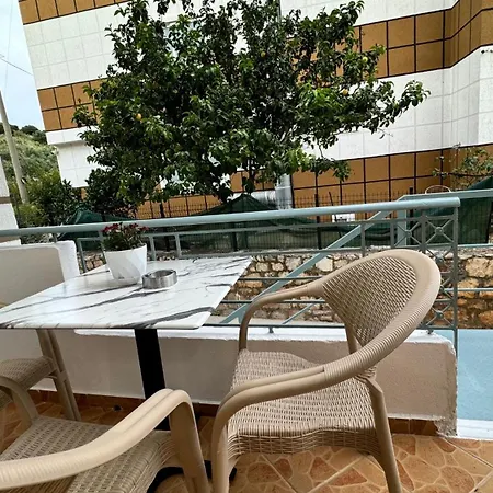 Lindos Comfy Sarandë