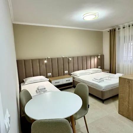 Lindos Comfy Apartment Sarandë